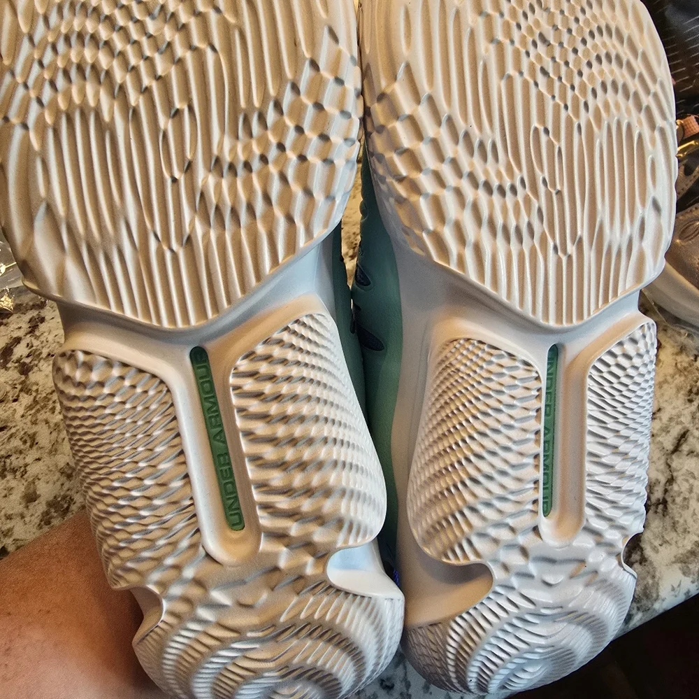 NEW UNDER ARMOUR SIZE 10 choose your color - Picture 4 of 11